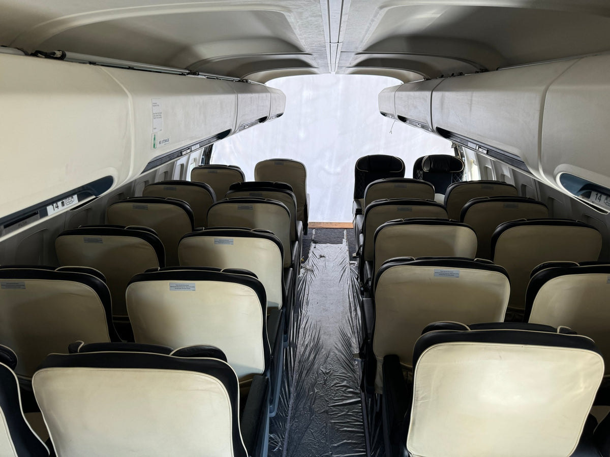 Boeing 737-500 Film Set Prop - FlightFlix™