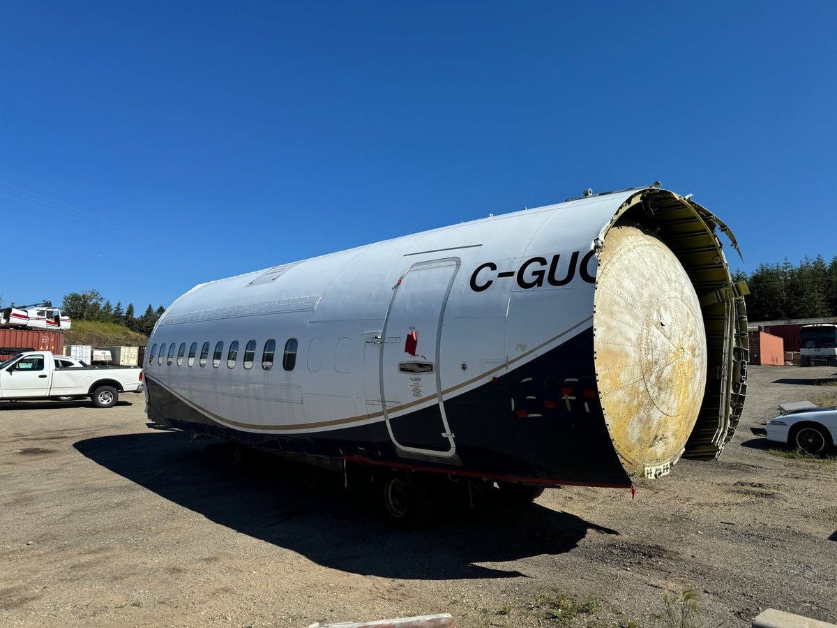 Boeing 737-500 Film Set Prop - FlightFlix™