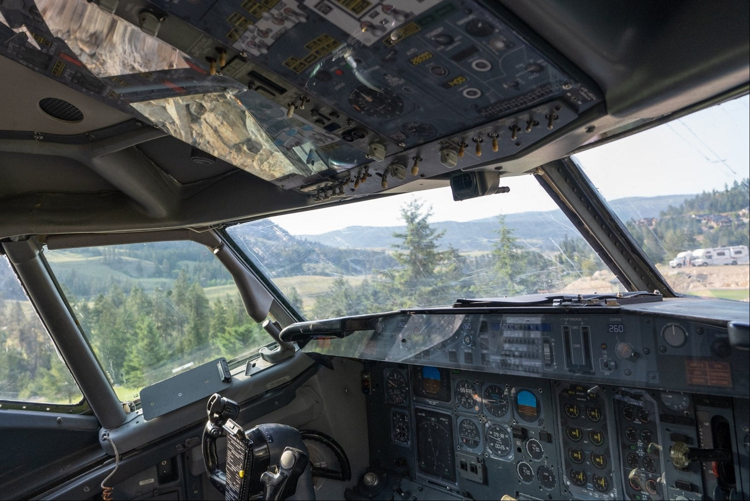 Boeing 737-500 Film Set Prop - FlightFlix™