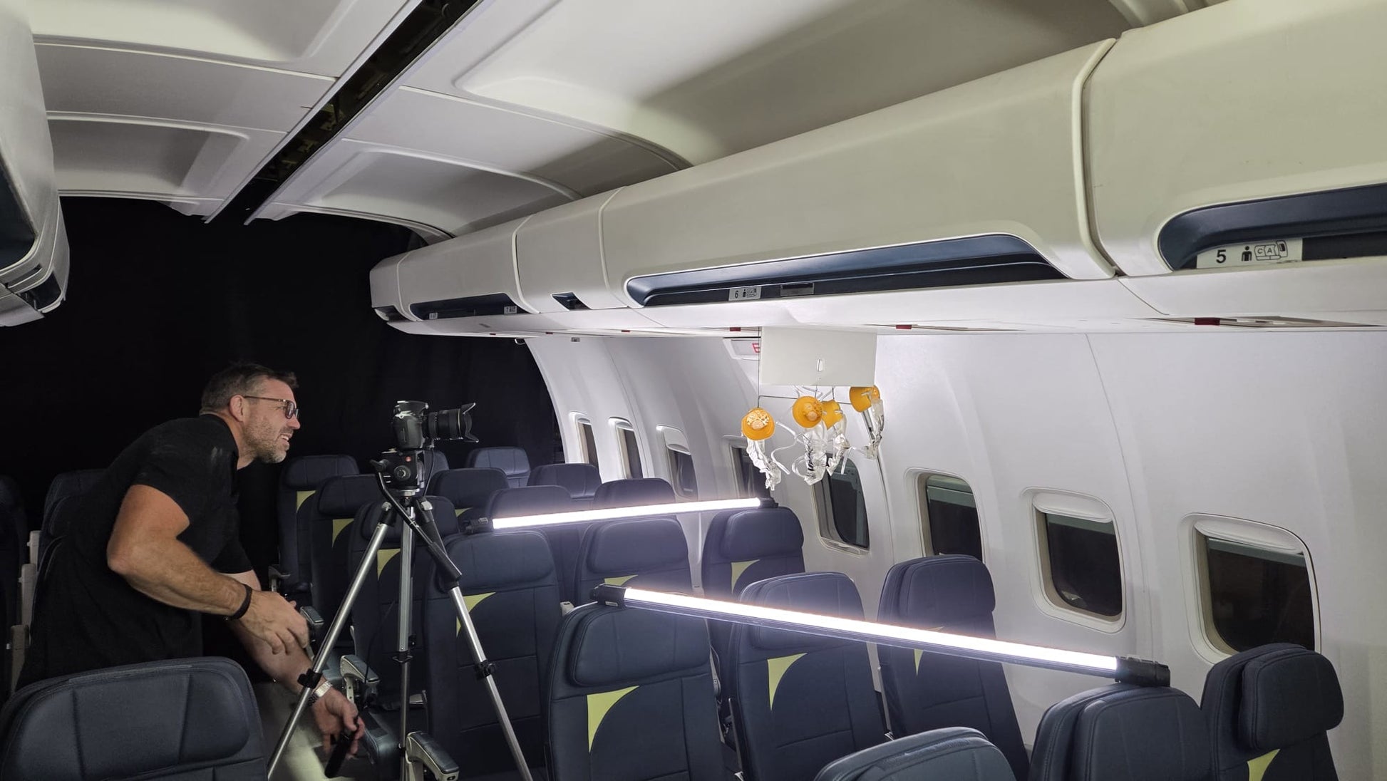 Boeing 737 Cabin Film Set Prop - FlightFlix™