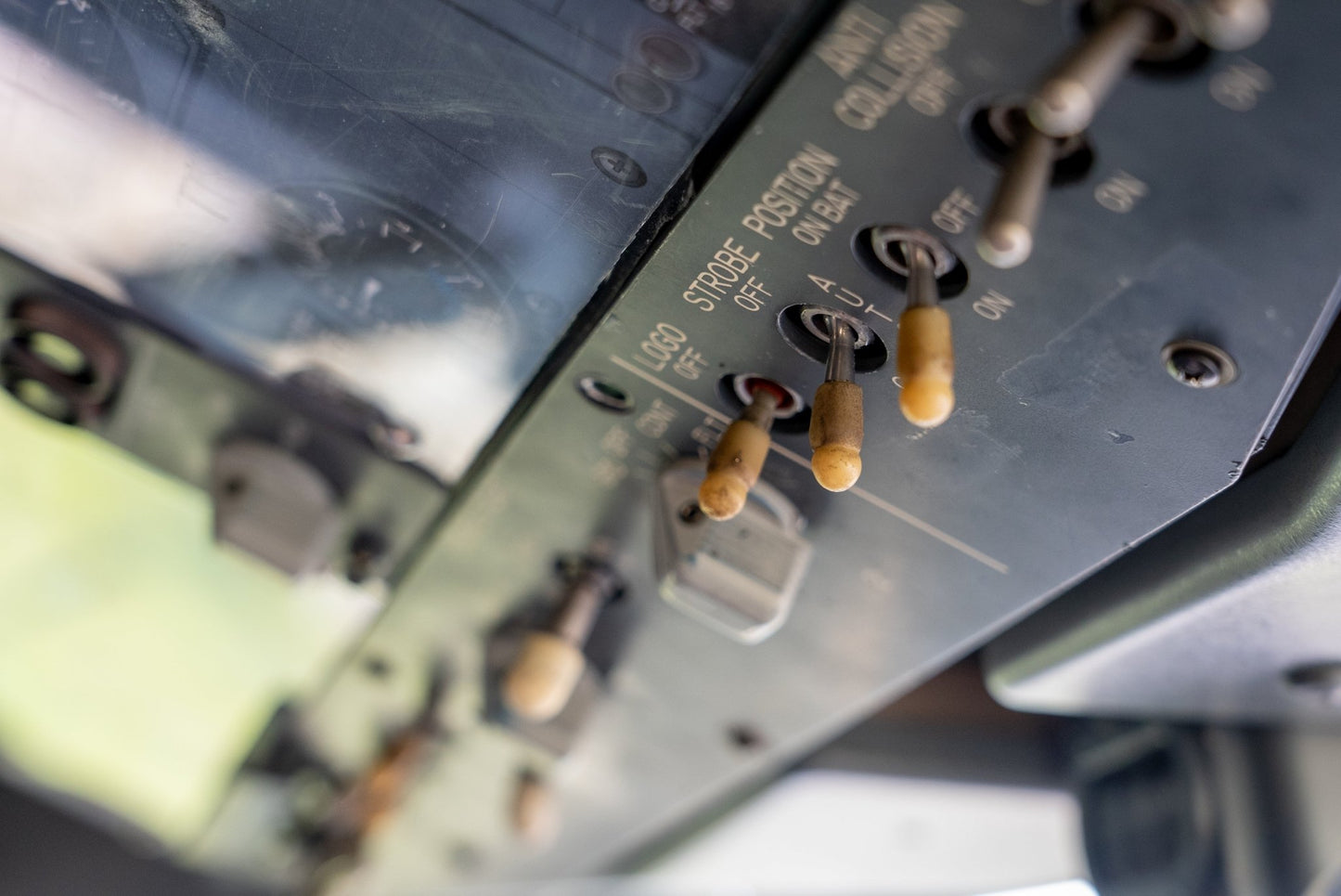 Boeing 737 Cockpit & Cabin Film Set Prop - FlightFlix™