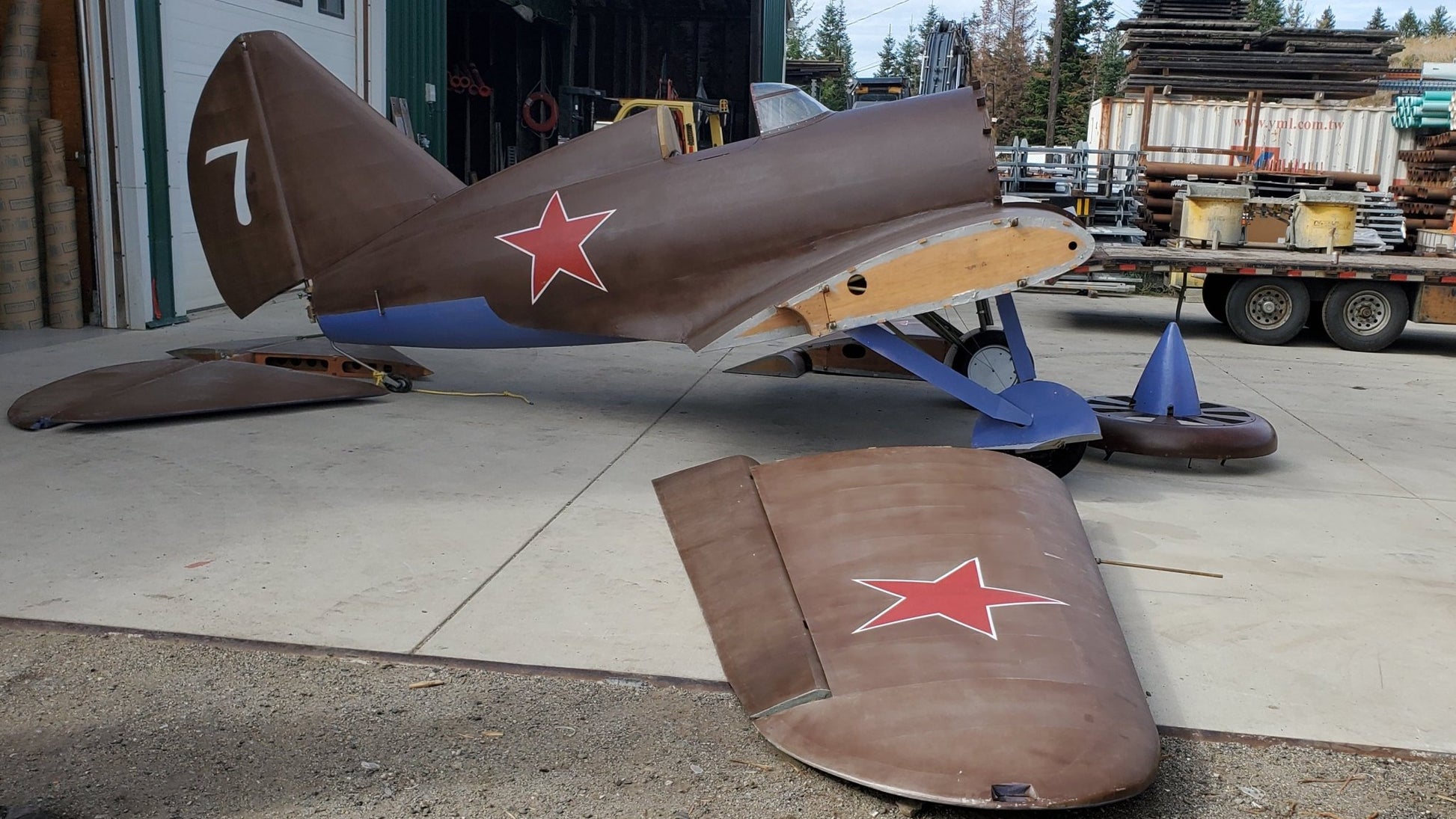 Polikarpov I-16 Soviet WWII Fighter Replica - FlightFlix™